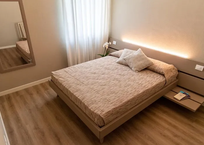 Antico Borgo Brunelli Hotel *