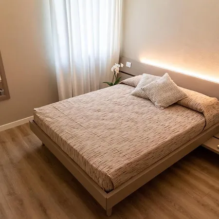 Antico Borgo Brunelli Otel *